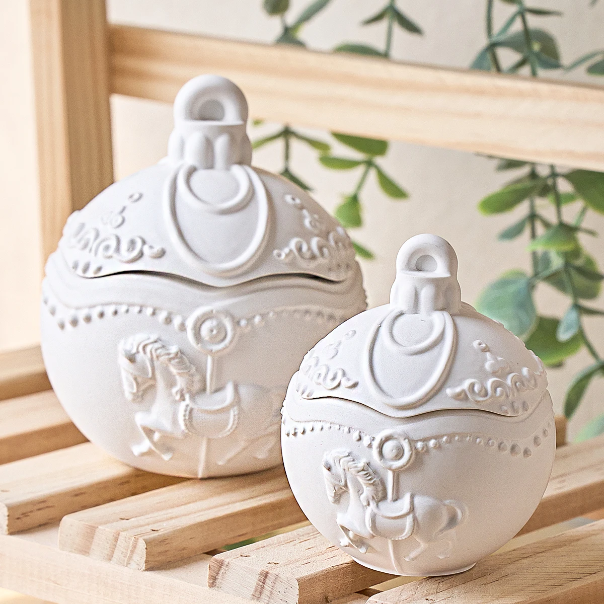 Relief-Holzpferd-Aufbewahrungsbox Silikonform mit Deckel Kreative Runde Duftkerzen-Dose DIY Hochwertige Handwerkskunst Ornament Heimdekoration