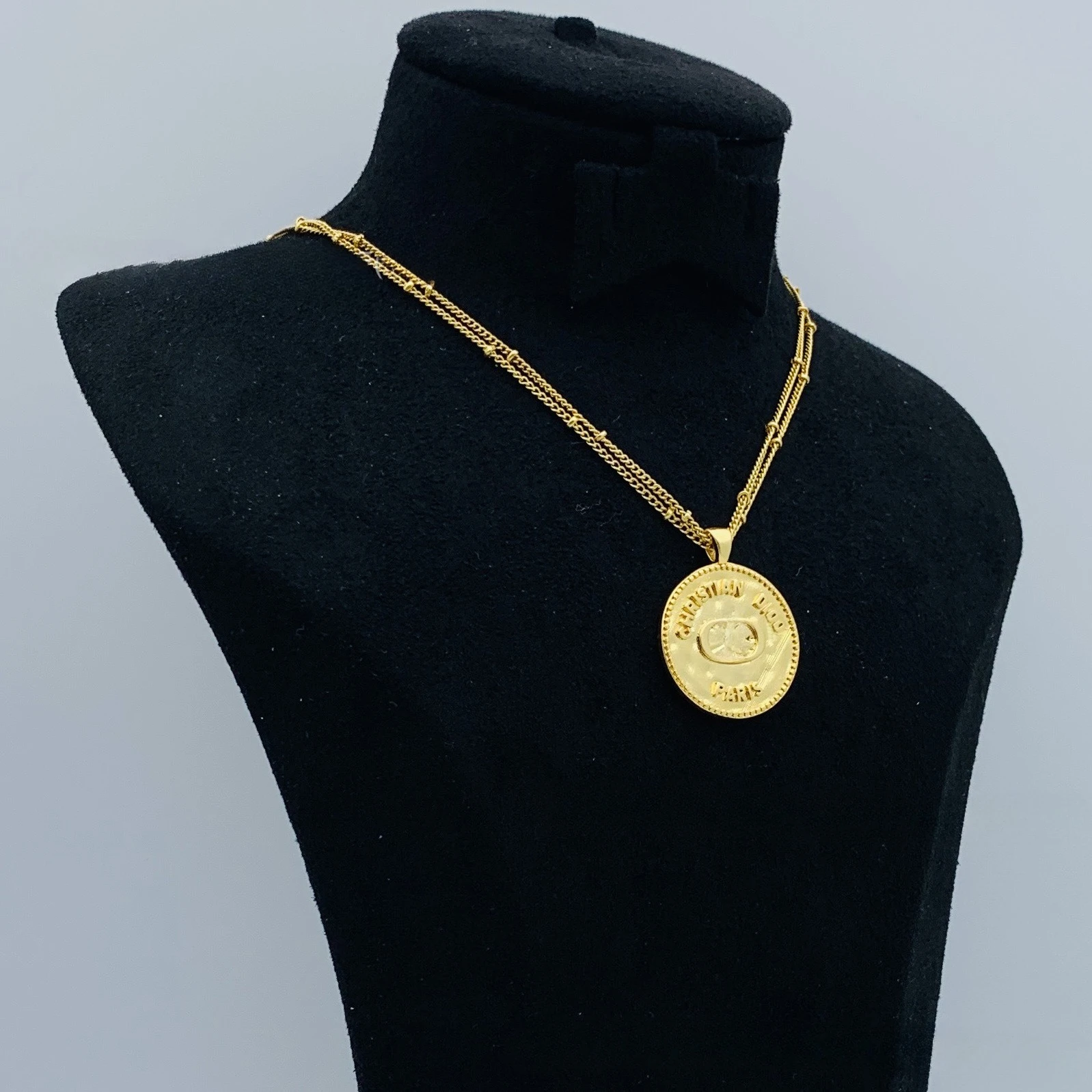 

Классическое ожерелье в стиле ретро с алфавитом, женское ожерелье со стразами и алфавитом, женское ожерелье 2025