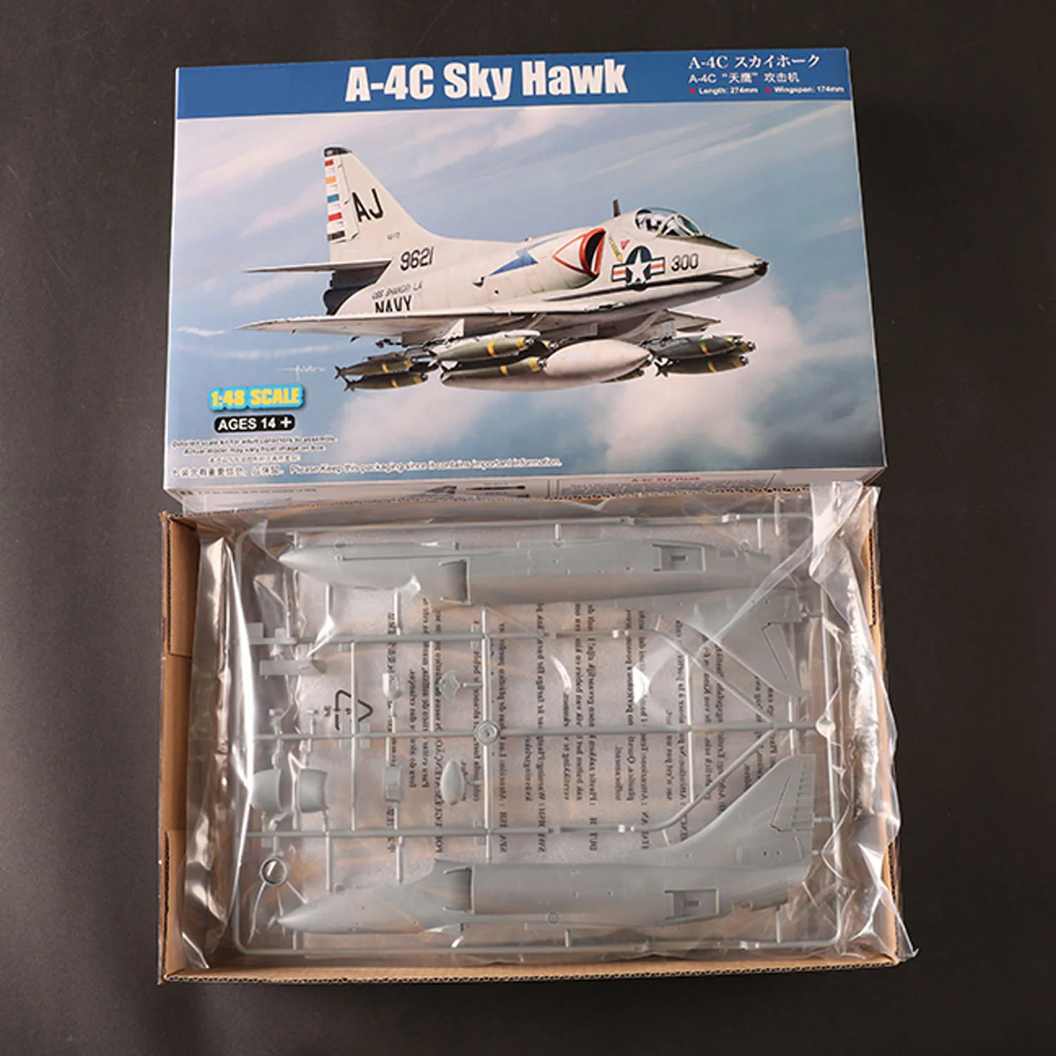 

Hobby Boss 81789 1/48 пластиковый атака A-4C Sky Hawk модель самолета в разобранном виде комплект Коллекционная игрушка подробные аксессуары