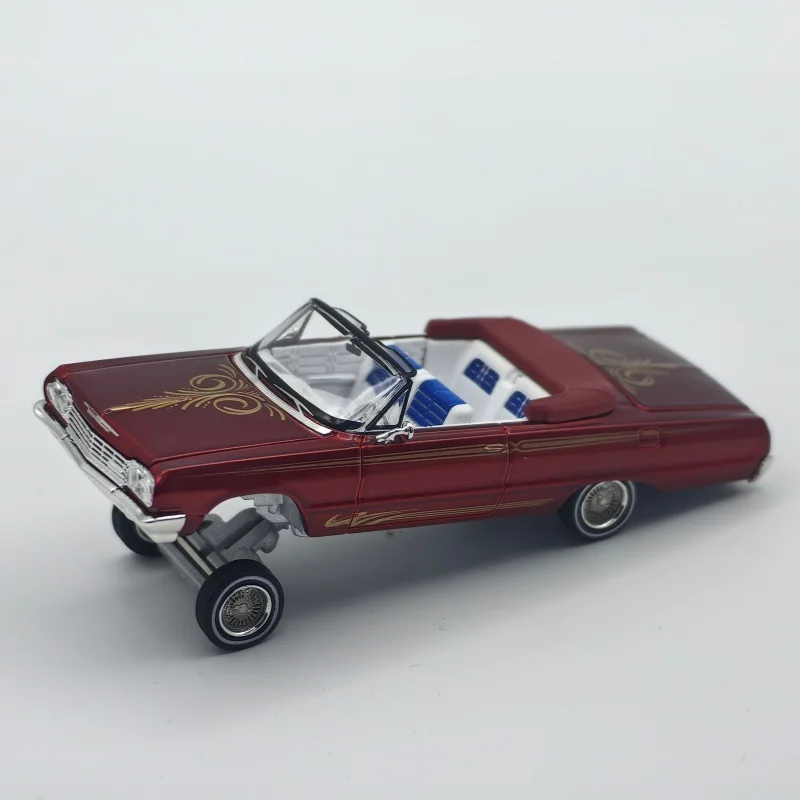 

Модель автомобиля Impala West Coast Bouncer из сплава, масштаб 1:64