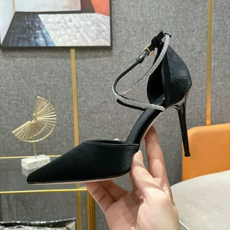 Nowe pompki do damskie buty na wysokim obcasie modna klamra buty ślubne ze szpiczastym obcasem modne buty do sandały na obcasie T