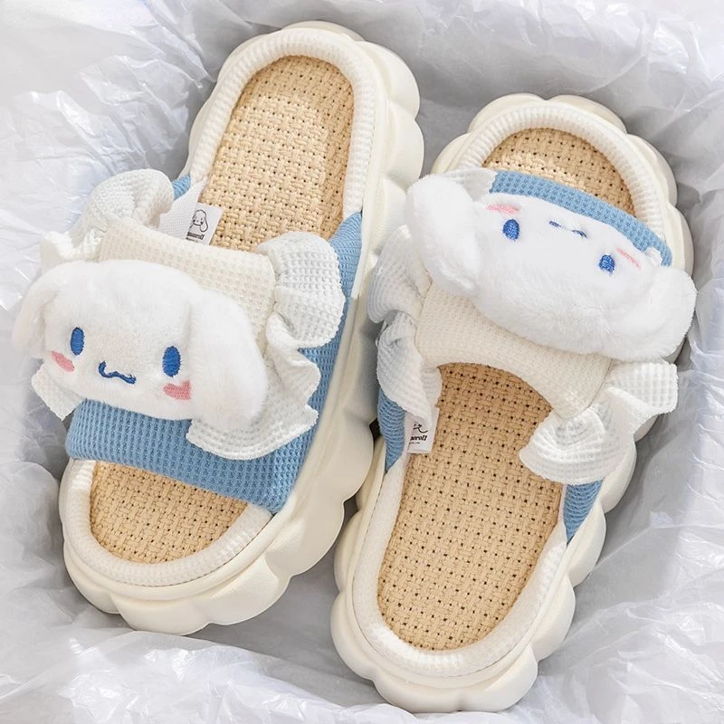 Sandálias Sanrio Hello Kitty Cinnamoroll para mulheres, chinelos casuais, sola plana doce, sapatos de casa respiráveis, verão, Y2K, Kuromi