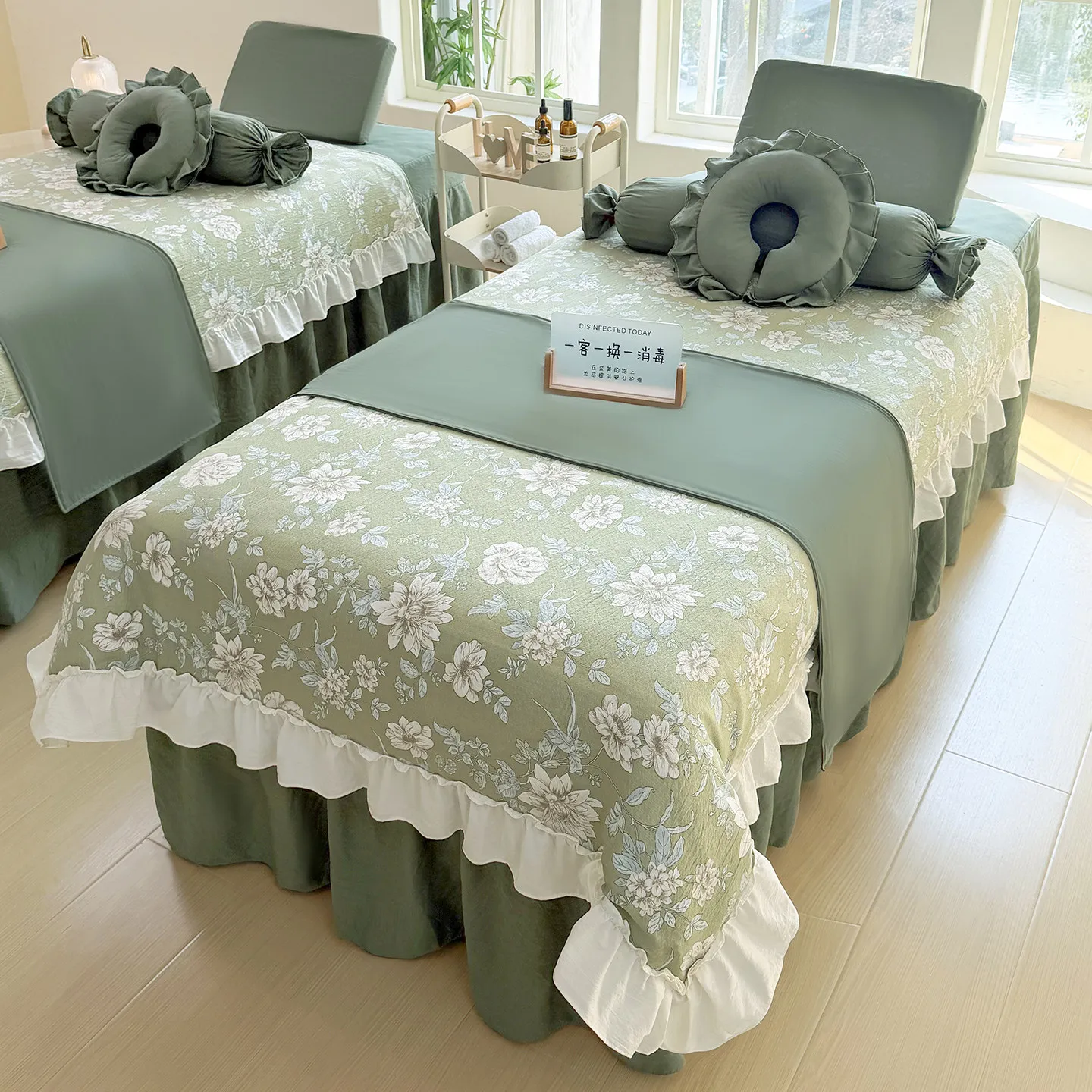 Luxury French Style Ruffle Lace Flower Bedding Sets 4pcs for Beauty Salon, for Masssage SPA Therapy Salons