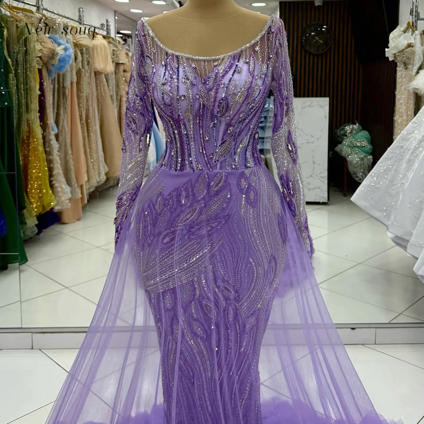 

Lilac Purple Scoop Neck Ruffles Overskirts Evening Dresses Customized Arabic Sparkly Beaded Long Sleeves Formal Party Gowns 2026