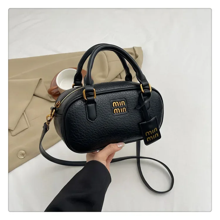 

‌ Женская сумка-трансформер для боулинга в стиле ретро 2025 года, роскошная кожаная сумка с тиснением камня и эстетикой в стиле дня/ночи