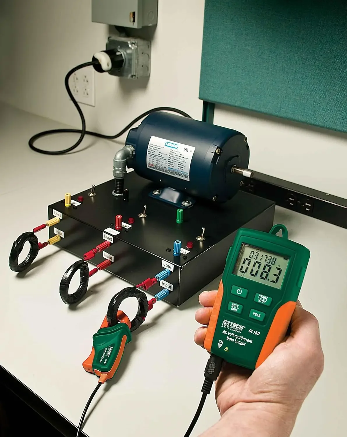 Podwójne wejście Prawdziwe napięcie/prąd AC