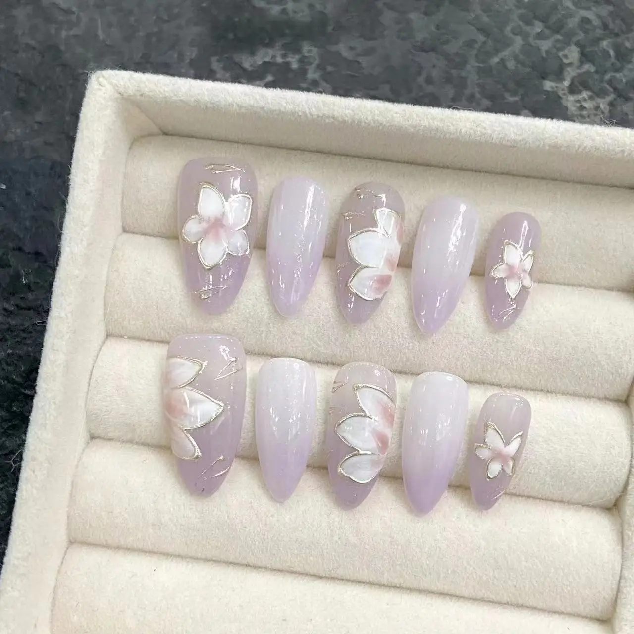 10Pcs gradiente viola fatto a mano stampa sulle unghie mandorla unghie finte disegni floreali donna ragazze Manicure indossabile punte per unghie finte