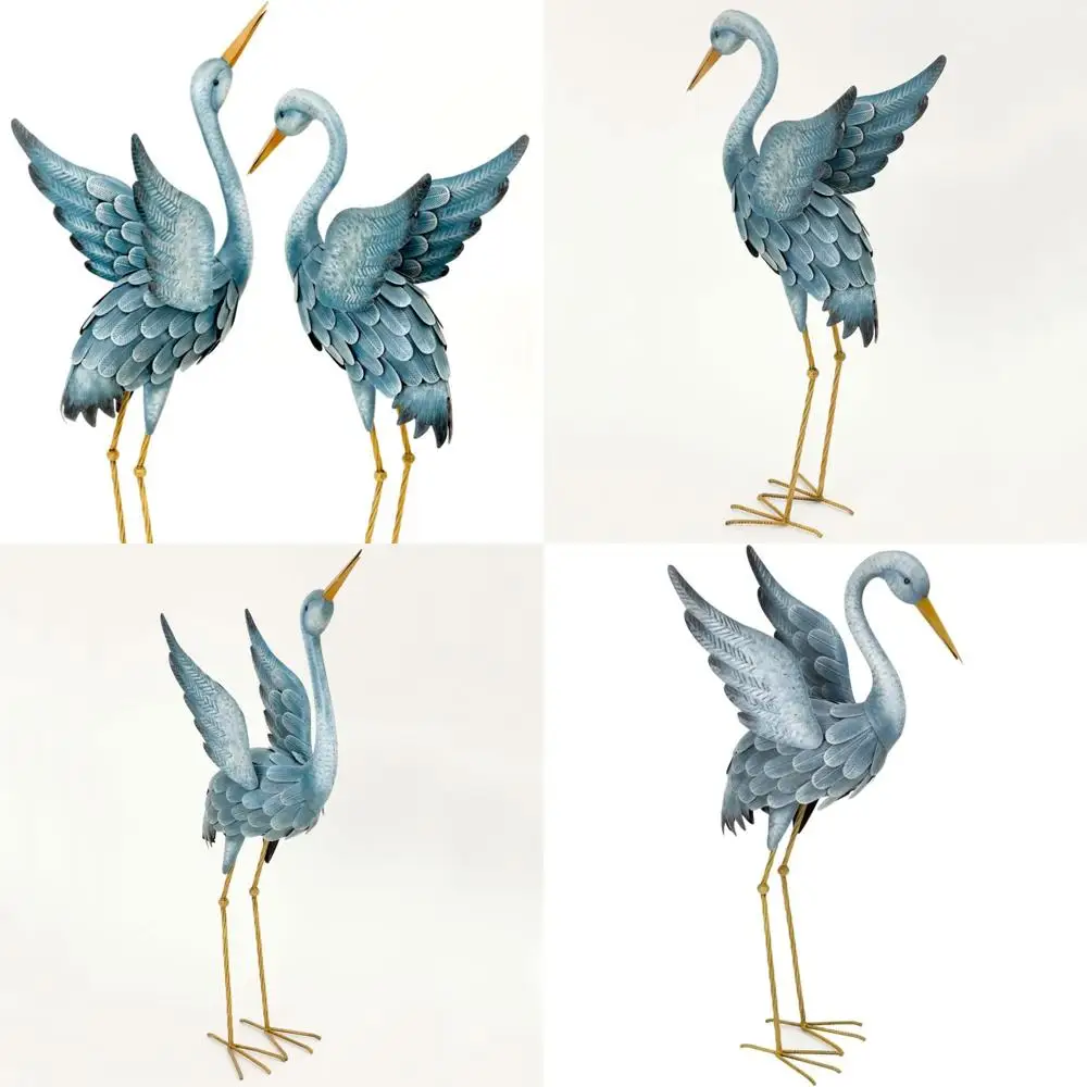 

Набор японских металлических скульптур «Синяя цапля» — две стоячие журавли для декора уличного сада