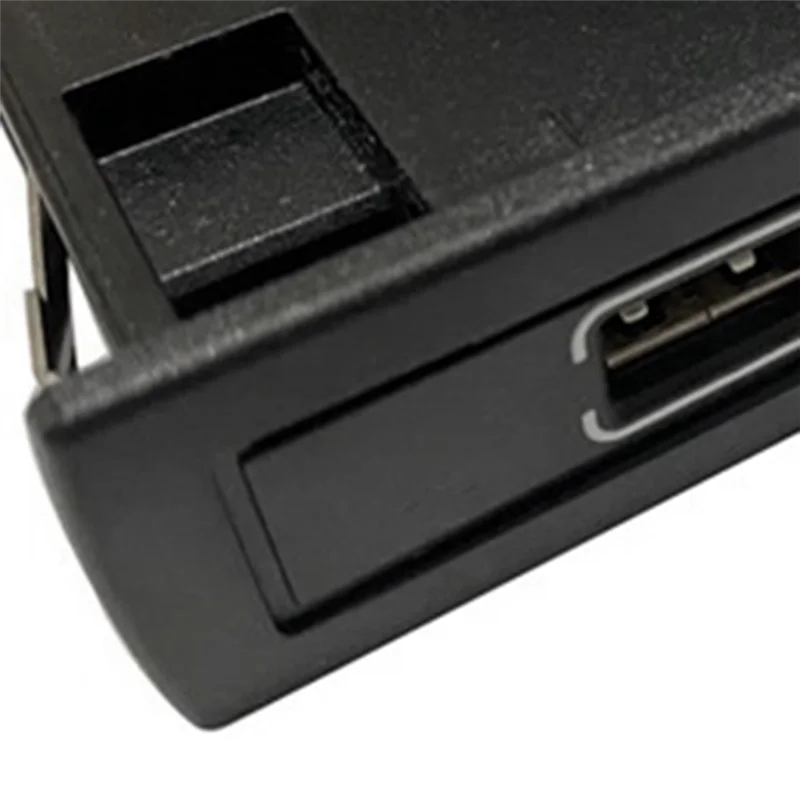 -AT52 interfaz USB enchufe USB lector de tarjetas SD caja Multimedia para mercedes-benz CLS Clase A GLA CLA GLE piezas A1728202100 A17282022