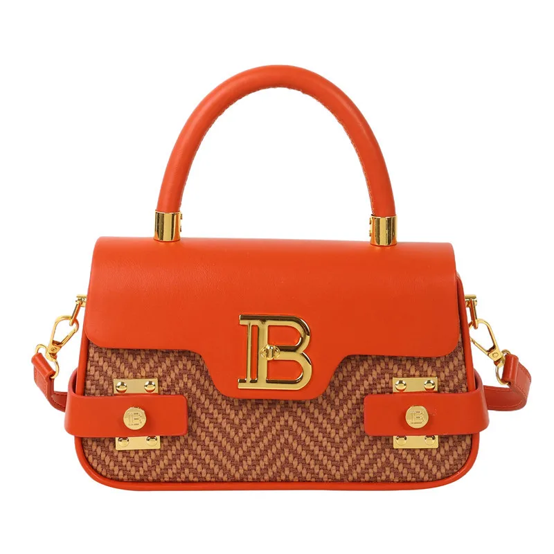 ‌ ​ ​ حقيبة مربعة جديدة للركاب الحضري لعام 2025، محفظة كتف متعددة الاتجاهات ومحفظة كروس للنساء، حقيبة يد هندسية أنيقة ليلاً ونهارًا