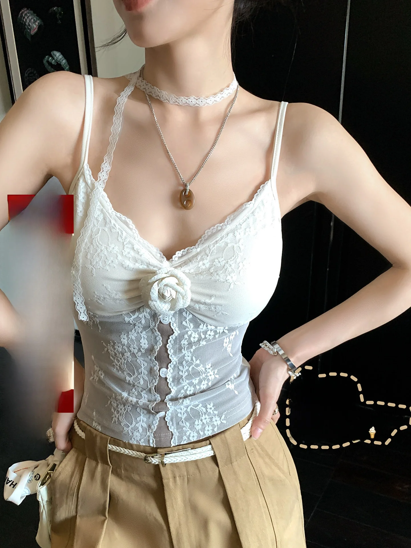 

LIONE Sexy Pure Desire Factor Retro Design Lace Elastici Strap Top Women's Ele Sle Close-Fitting V-Ne Underwear