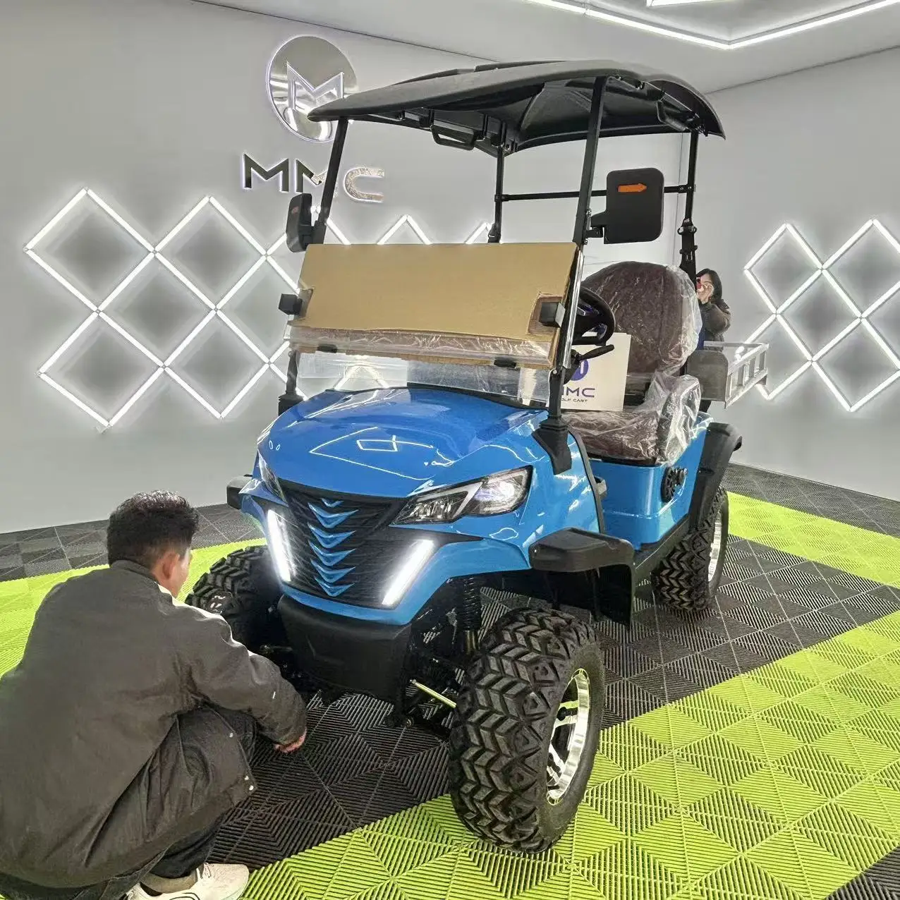 Electric Golf Cart Rustproof with Rear Cargo Box 48/60/72V Battery 4000/5000/7500W Motor 2/4/6 Seat Club Car by Lead/Lithium