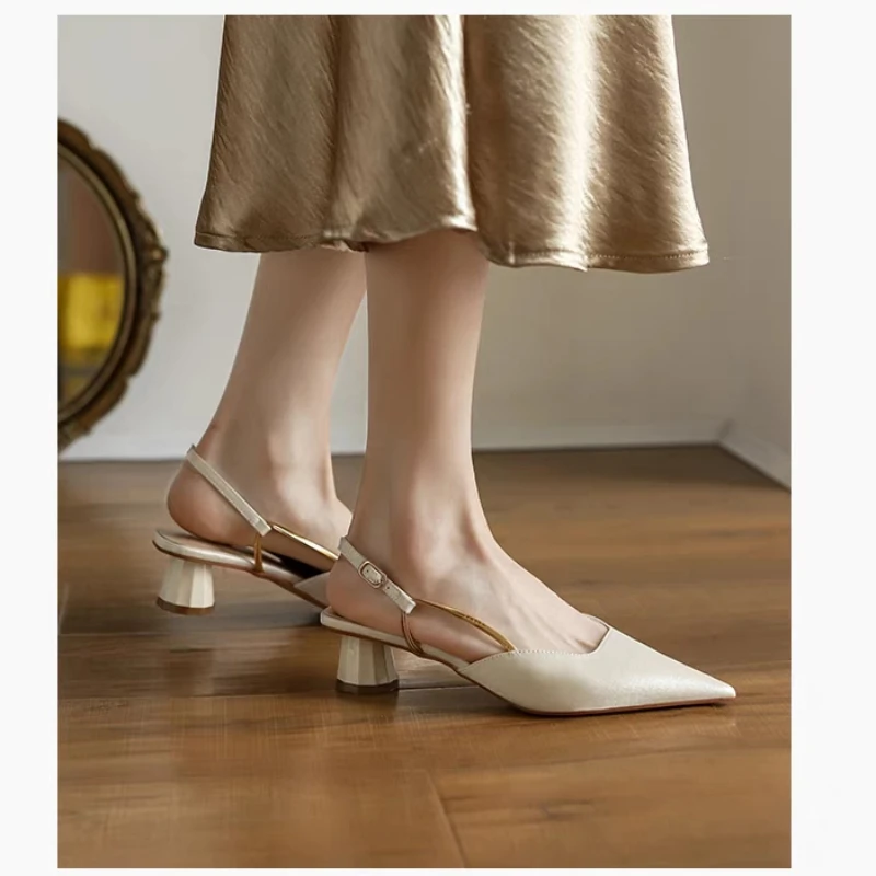 Sandalias para mujer, zapatos de moda Élégantes, puntiagudos, surtidos con todo, color único, para Bata