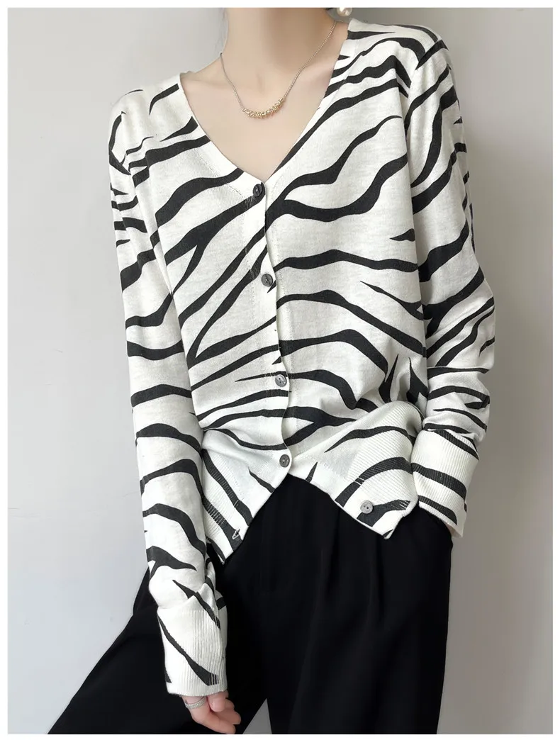 Spring and Autumn New Women\'s cashmere cardigan 2022 spring and autumn thin zebra fashion casual cashmere soft delicate V-neck t