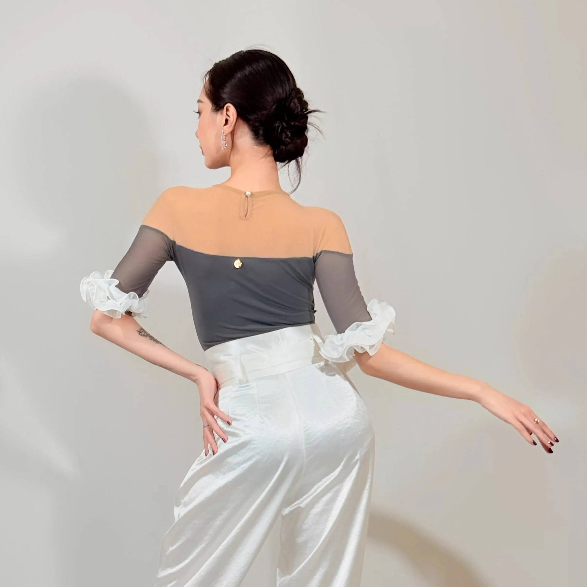 2025 norme nationale danse moderne danse demi manches maille dentelle haut valse pratique vêtements danse latine vêtements femmes DN21309