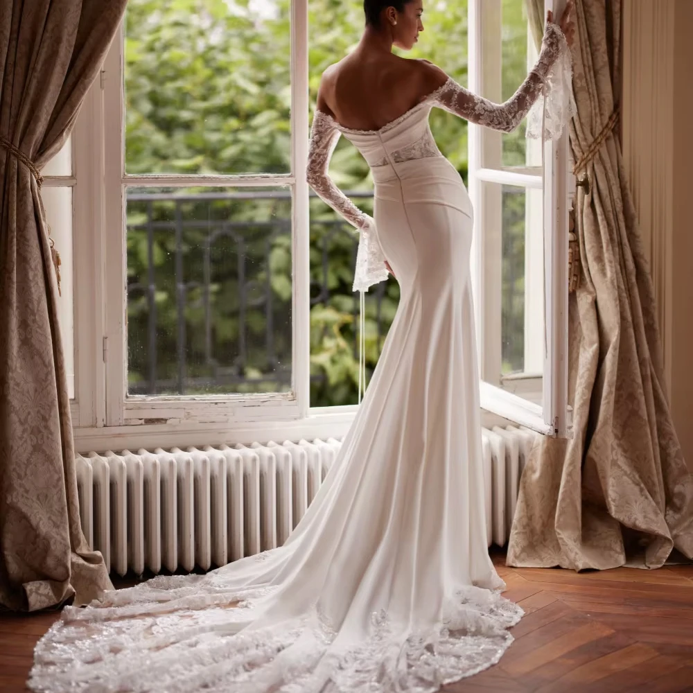 Customized New Arrival Off Shoulder Lace Wedding Dress Dazzling Beaded Mermaid Long Bridal Gown Classic Bridal Gown