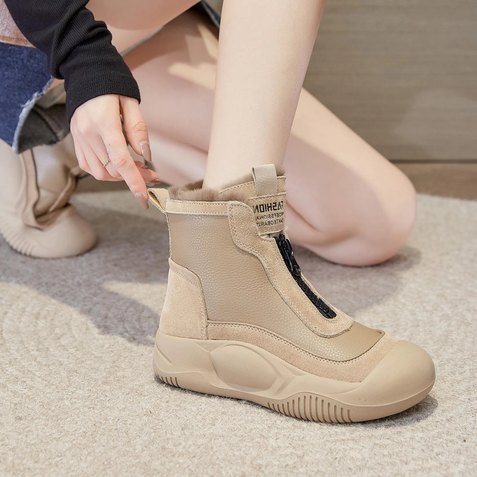 

Warm Fleece Lined Zipper High Top Thick Bottomed Leather Boots Women's Fashion Short Boots Winter Casual round Toe Rubber Sole