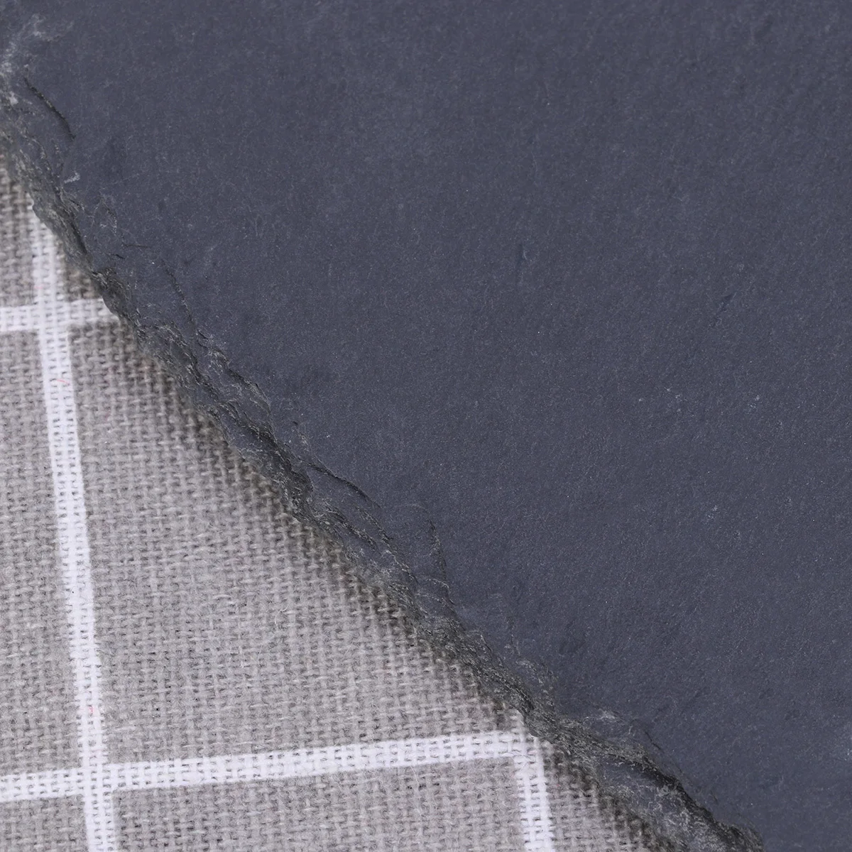 

20cm Natural Heart-Shaped Plate Stone Plate for Cake Sushi Barbecue Cheese Pizza Fruit Tray Black Fruit Tray