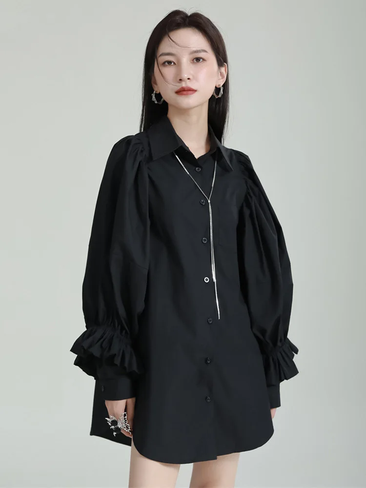 [EAM] Women Whihte Black Big Size Blouse New Lapel Long Lantern Sleeve Loose Fit Shirt Fashion Tide Spring Autumn 2024 1DF4980