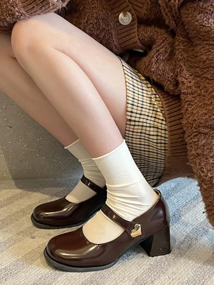 Vintage France Mary Janes Shoes Women Belt Buckle Casual Square Heel Shoes Female Holiday Temperament Leisure Shoes Summer 2024