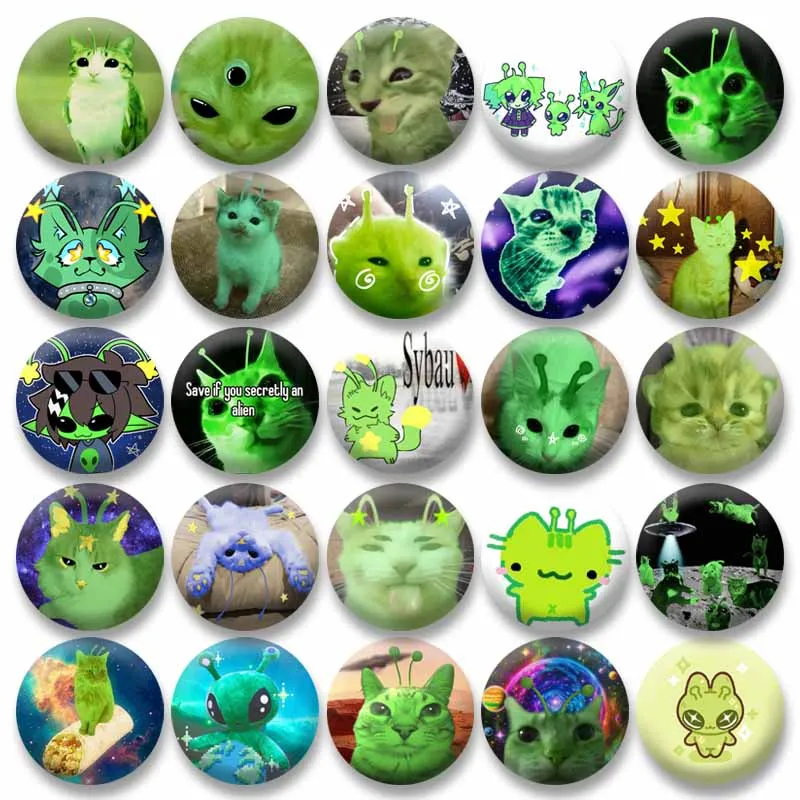 Funny Green Alien Cat Coin Badge Creative Cute Cartoon Animal Round Brooch Backpack Lapel Pins Accessories Toys Gift for Friends