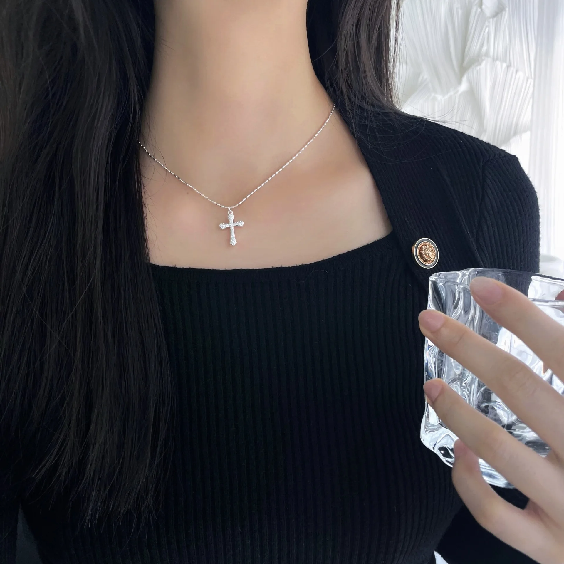 

S925 pure silver cross cold style necklace sweet and cool women's ins Korean version simple collarbone chain
