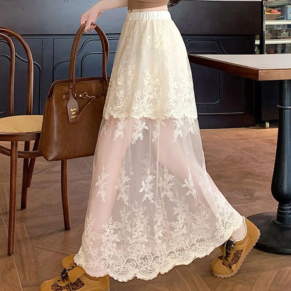 

New French retro lace splicing high-waisted skirt women's summer design sense age-reducing versatile A-shaped skirt