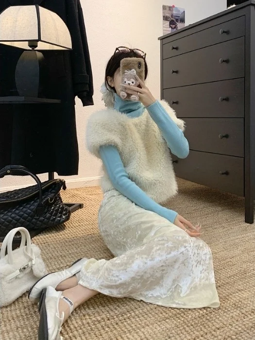

Fashionable Plush Set Women's Spring 2026 High Collar Base Shirt Open Split Skirt Ensemble Comfortable Casual Outfit