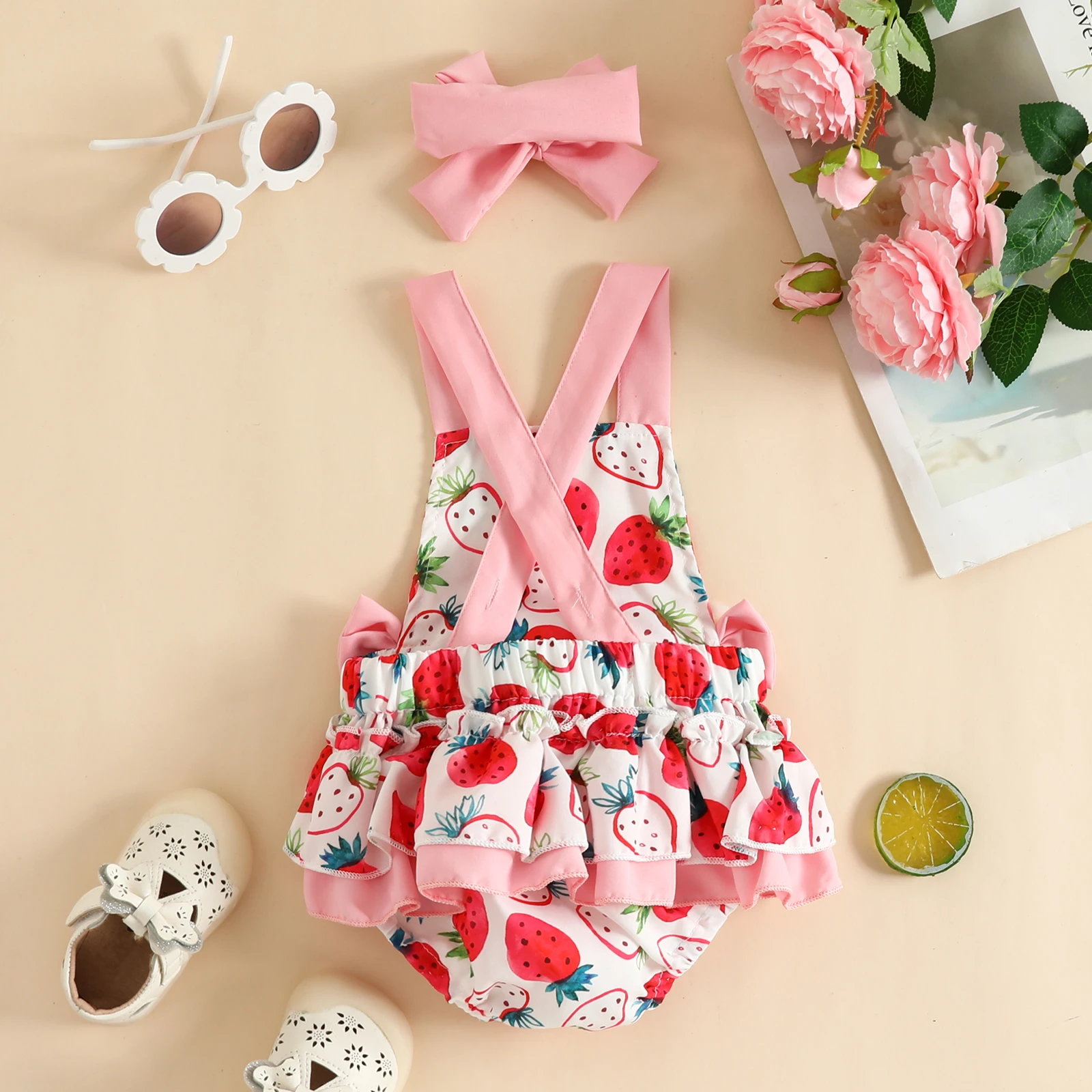 2pcs Baby Girls Cute Strawberry Graphic Print Racer Back Onesie & Headband Set Clothes