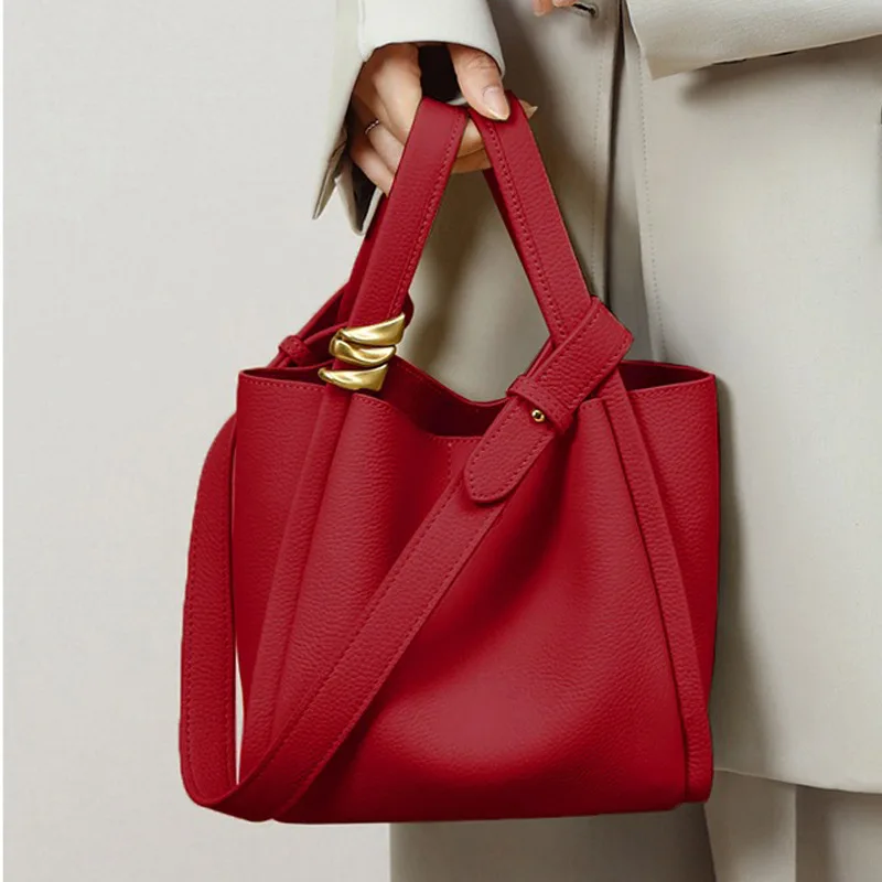 Red Bride Wedding Handheld Bag For Women New Popular One Shoulder Crossbody Bag Autumn Winter This Year Commuting Bucket Bag