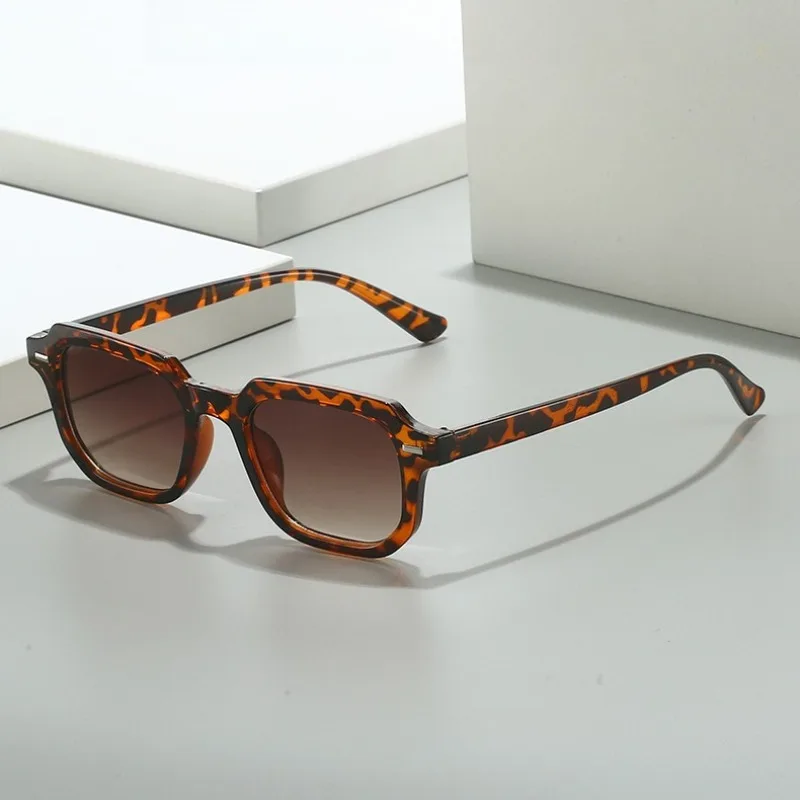 Trendy Square Sunglasses Fashionable Retro Street Style Shades UV400 Outdoor Anti-UV Sun Glasses for Everyday Use and Vacations