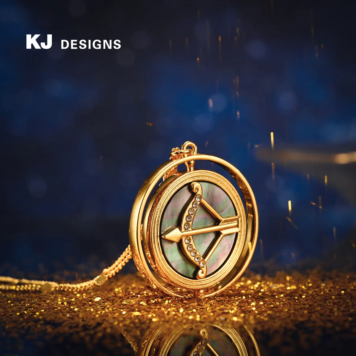 Kenjie copper-plated real gold twelve constellations Sagittarius pendant necklace rotatable double-sided pattern black shell inl