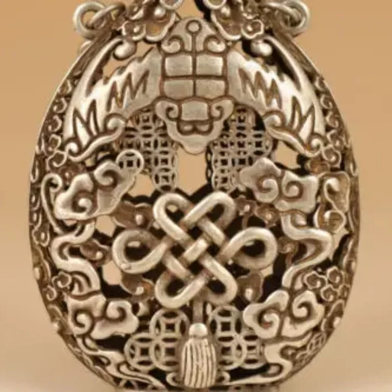 Vintage Chinese Filigree Tibet Silver Snuff Bottle Hollow Carved Chinese Knot Pendant Portable Flask Collectible Home Decor