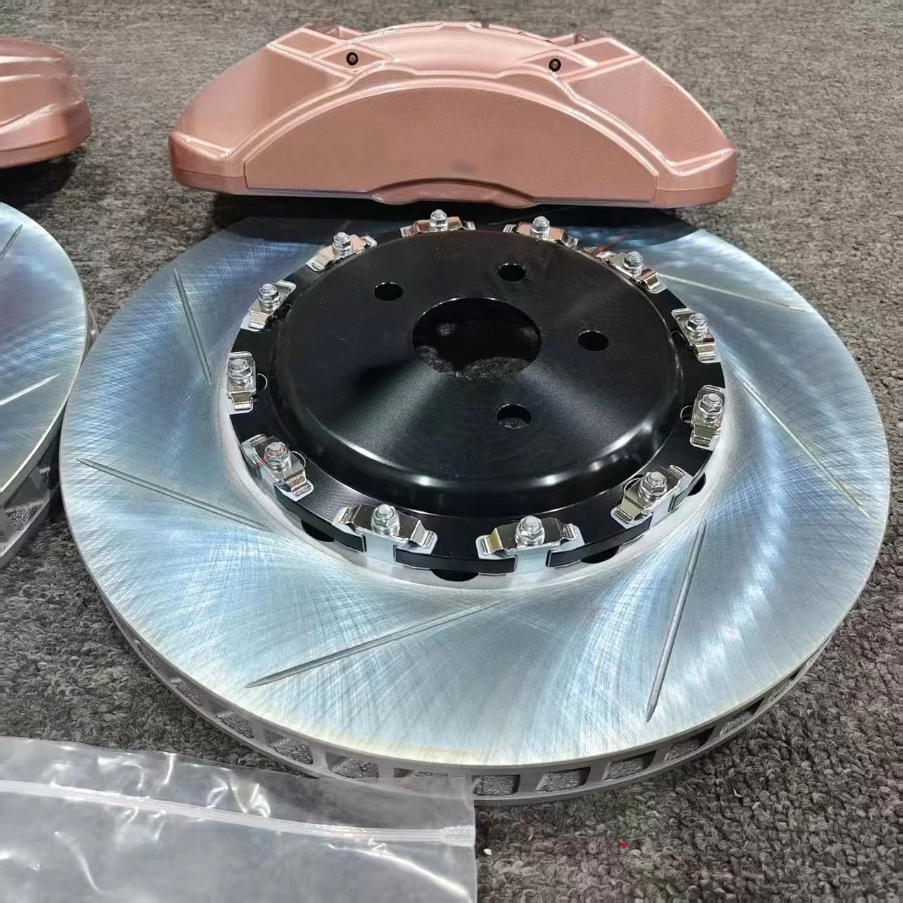 High Performance F55 Brake Kit Front 4-piston Caliper With 355mm Wheel for F10 F30 E30 E36 E90 E91 E92 M Power