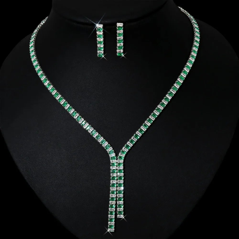 

Snake Bone Chain Necklace and Earrings Jewelry Set with Zircon Inlay, INS Style, Perfect for Everyday Wear for Women.