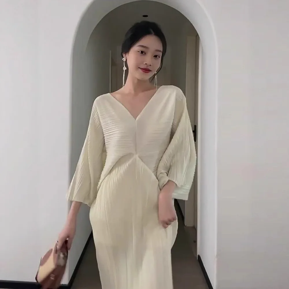 Miyake Pleated French V-Neck Dress 2025 Solid Color New Bat Three-quarter Sleeve Temperament Style Kimono Hip-hugging Long Skirt