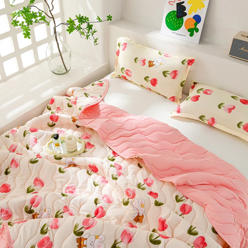 1PC Pink Tulip Rabbit Print Summer Quilt Soft Washable Lightweight Quilted Air Conditioning Comforter