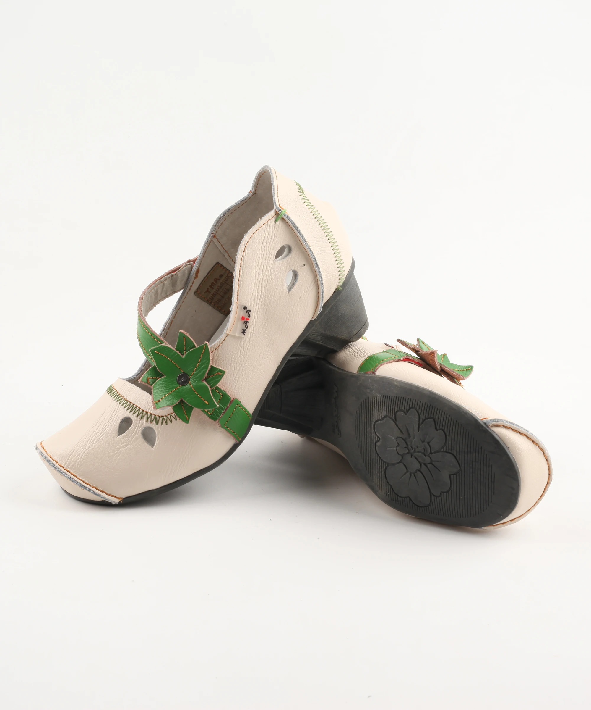TMA EYES Unique Toe Cap With Flower Needles Decorated Women\'s Low-heeled Leather Shoes