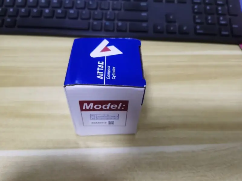 상자 브랜드의 1PC 새로운 AirTAC SDA40X10 실린더