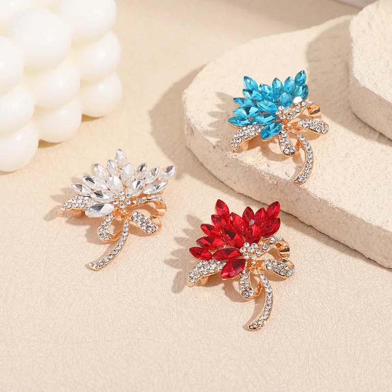 

Vintage Crystal Glass Brooch Full Rhinestone Inlaid Lapel Pin Luxury Fashion Coat Dress Brooch Pins Elegant Clothing Accessories