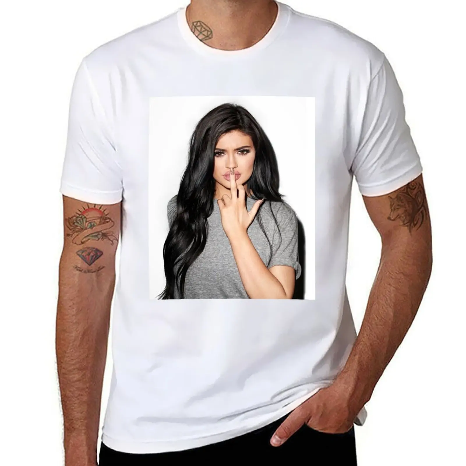 

KYLIE JENNER T-Shirt t shirt man casual essential t shirt T-Shirt