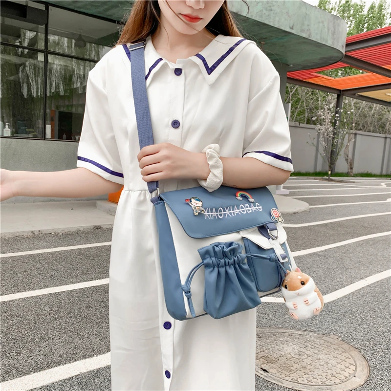 Borsa a tracolla con decorazioni in Nylon Kawaii, borsa a tracolla con patta, borsa da scuola di grande capacità borsa a tracolla moda Casual Bookbag