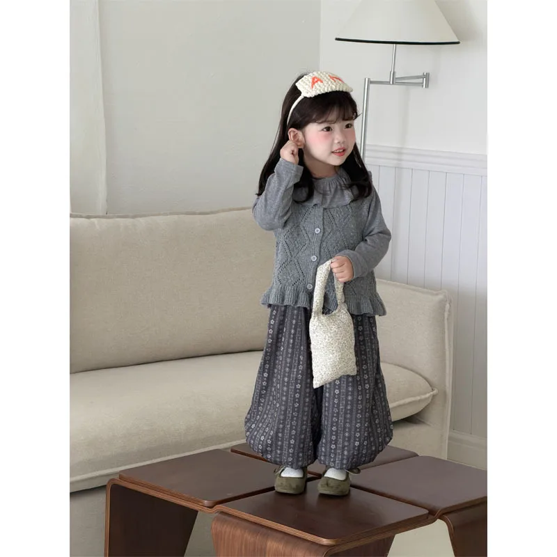Girls Korean Fashion Floral Pants, Hollowed Out Knitted Vest Lotus Leaf Collar Gray Three Piece Set Children's Clothing