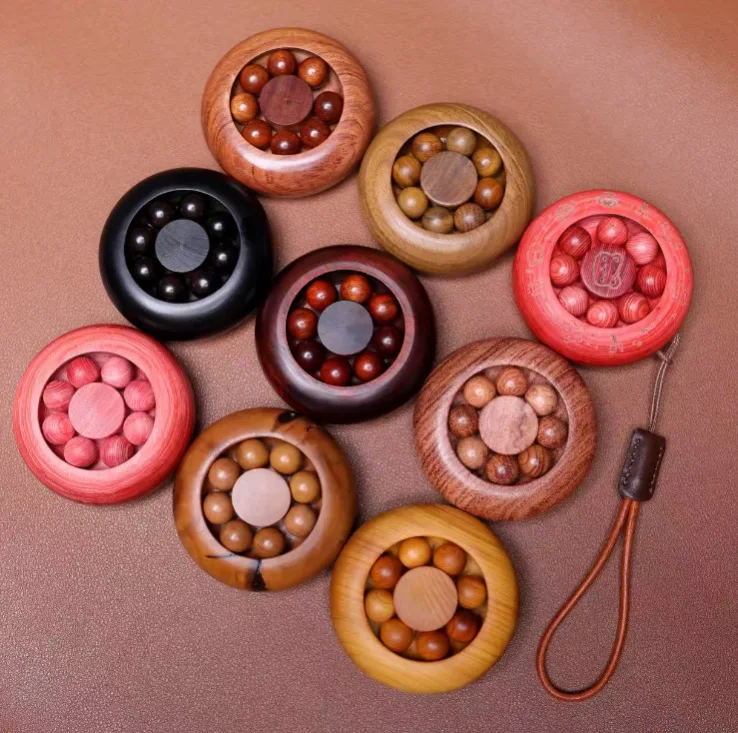 Sandalwood Rotatable Lucky Ball Hand Piece Stress Relief Fidget Spinner Wenwan Hand Toy Feng Huo Lun Desktop Wood Craft Ornament