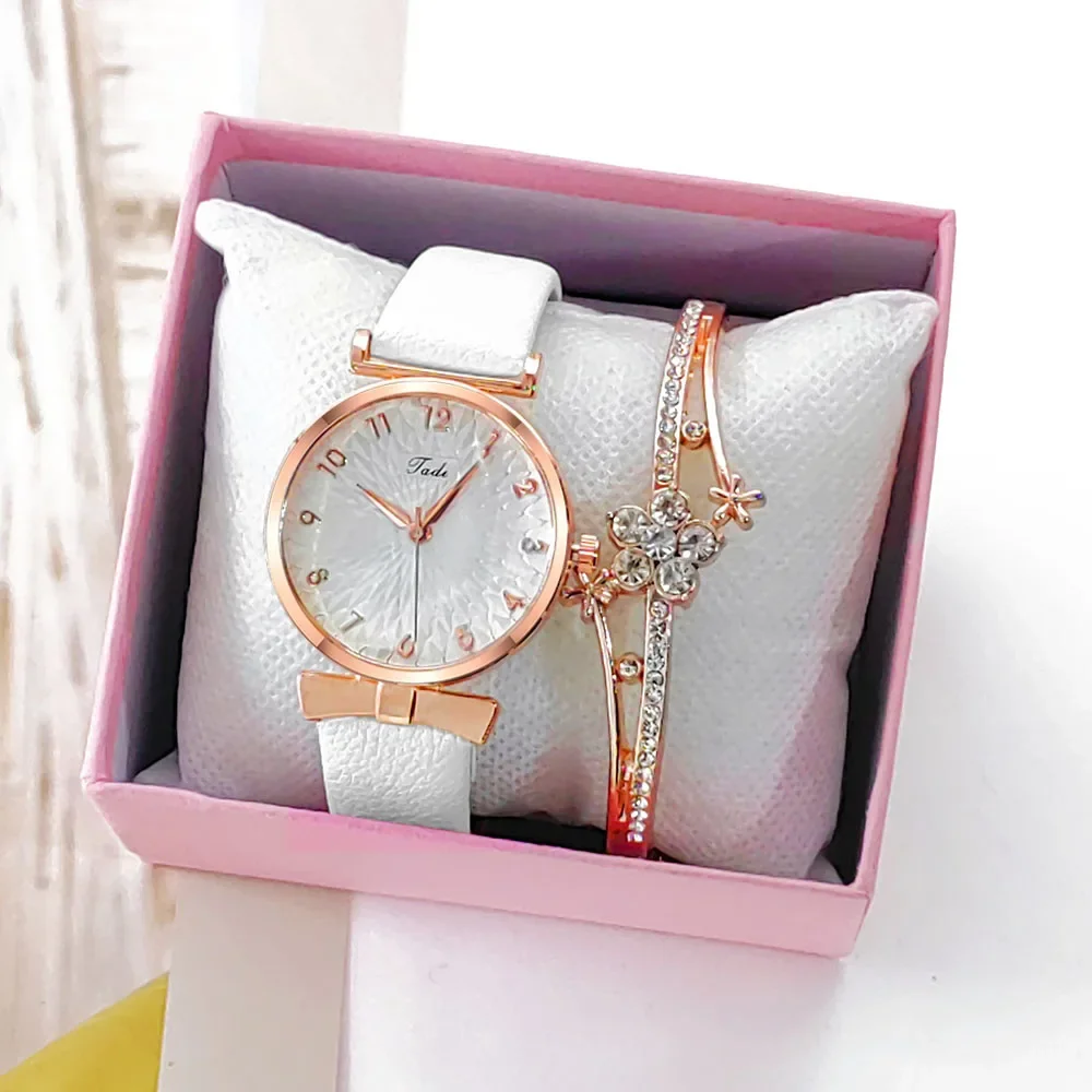 Fashion Women Watch Lucky flower Bracelet Flowers Ladies belt Watch Leather Quartz Wristwatch Clock Gifts Relogio Feminino