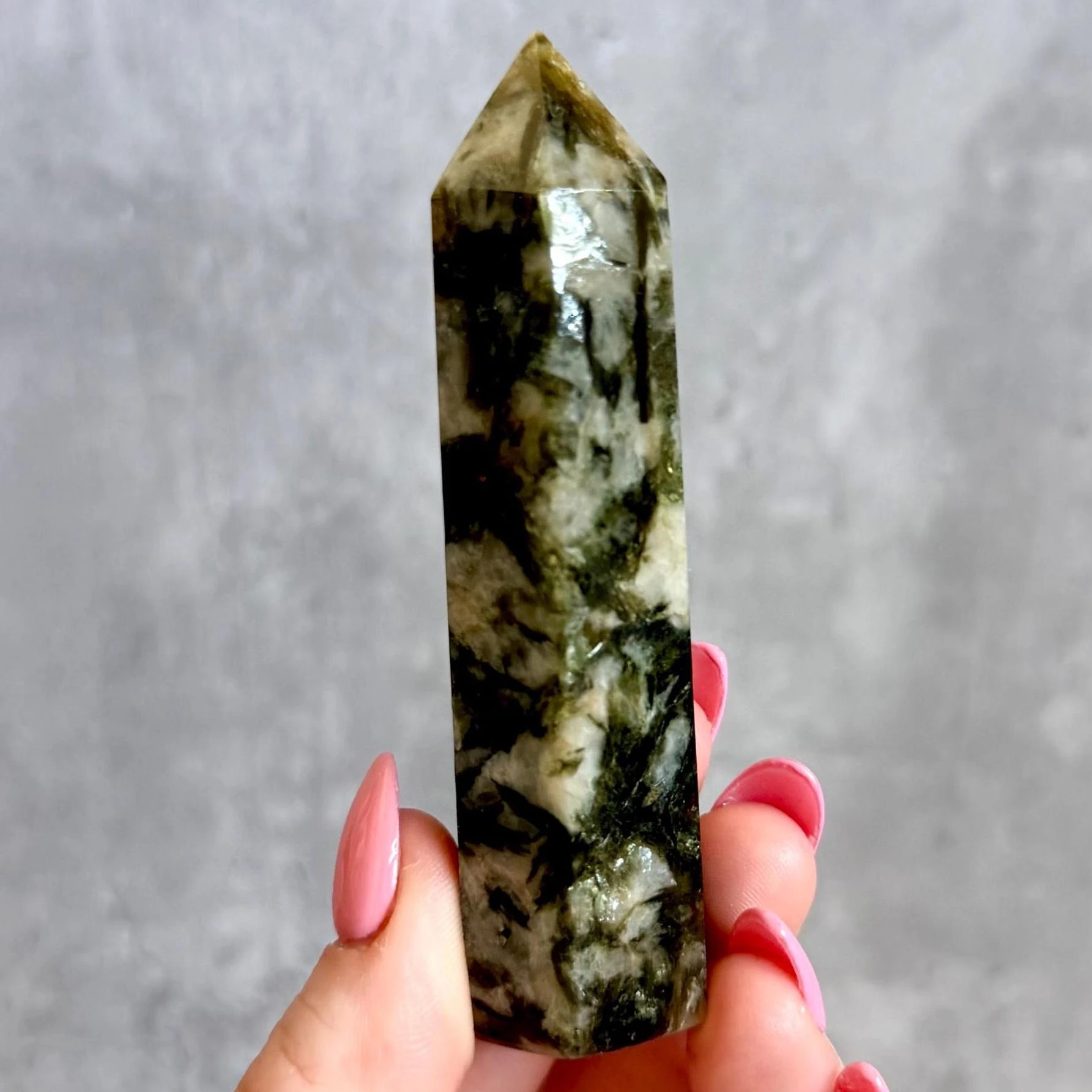 Natural Fuchsite Crystal Tower Polished Green Mica Obelisk Heart Chakra Healing Emotional Balance Home Altar Decor Gift
