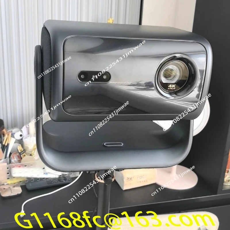 High Quality Bedroom Living Room Entertainment Intelligent Gimbal Projection High Definition Eye Protection Three-color
