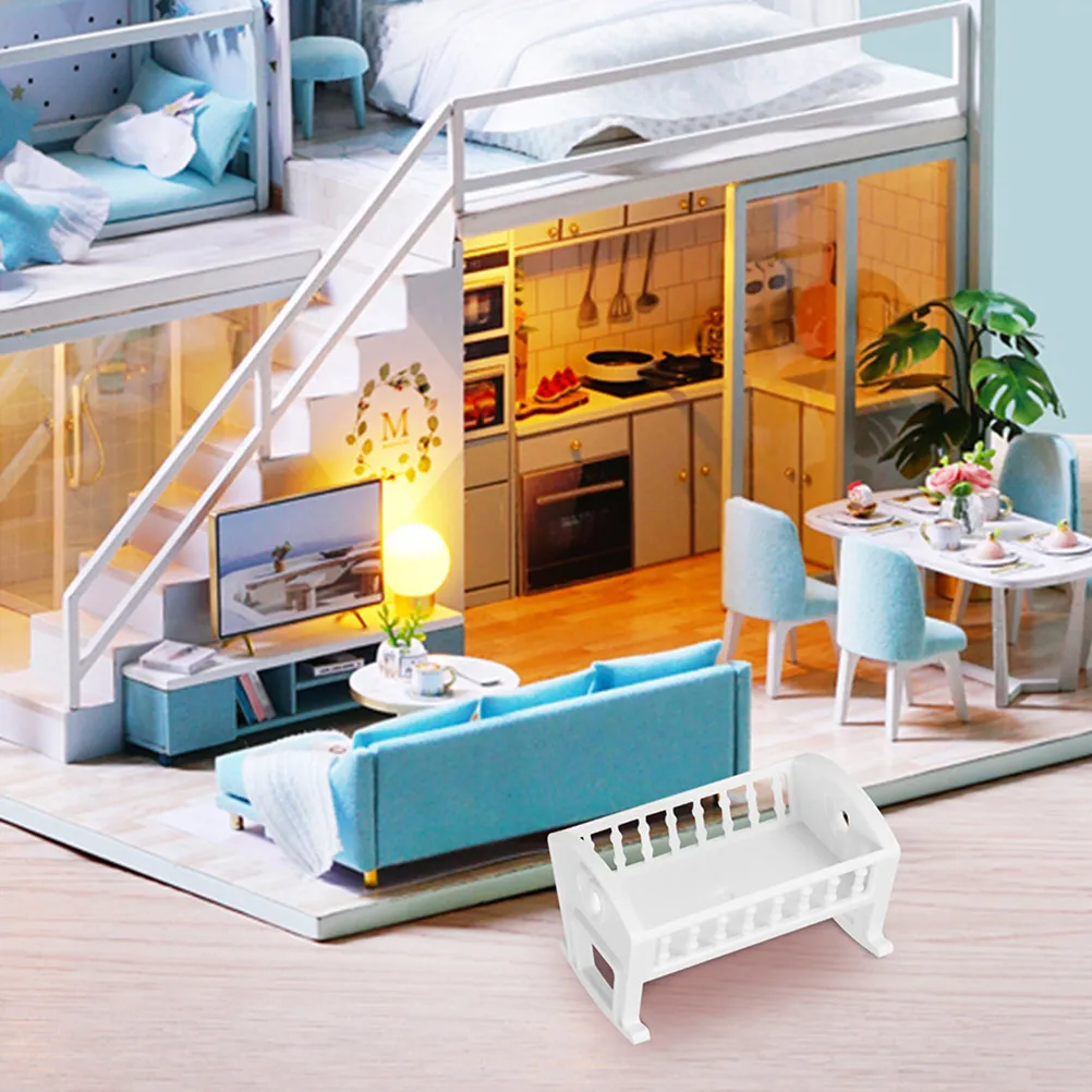 

Набор из 2 миниатюрных кроваток-люлек для кукольного домика, реалистичные пластиковые кровати для декора спальни, аксессуары для детской комнаты