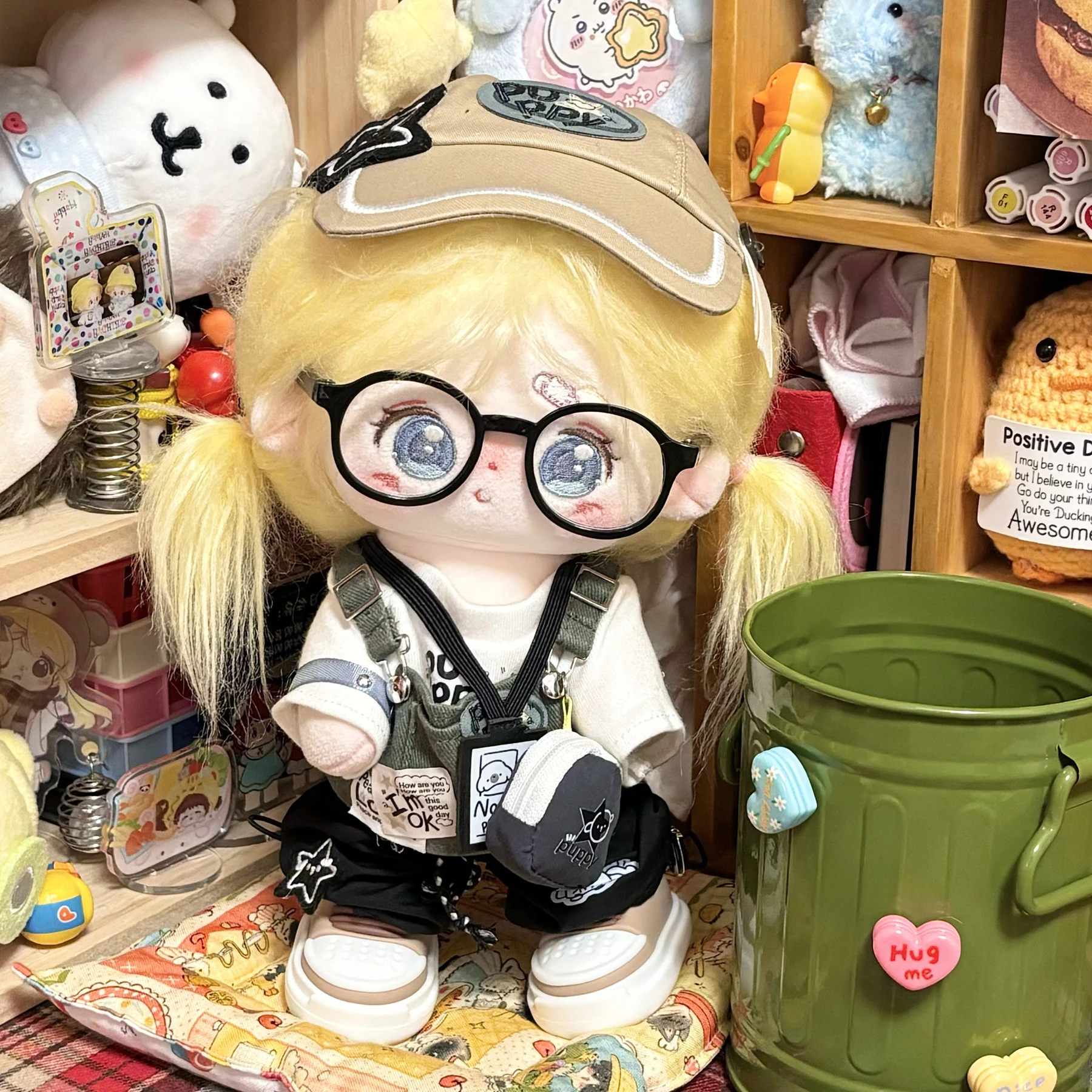 ชุดตุ๊กตาขนาด 20 ซม. พร้อมส่ง หมวก เสื้อโค้ท กางเกง ชุดคอสเพลย์ ชุดตุ๊กตาผ้าพลัฌ อุปกรณ์เสริมตุ๊กตา ของเล่นอนิเมะ สำหรับเด็ก ฮาโลวีน