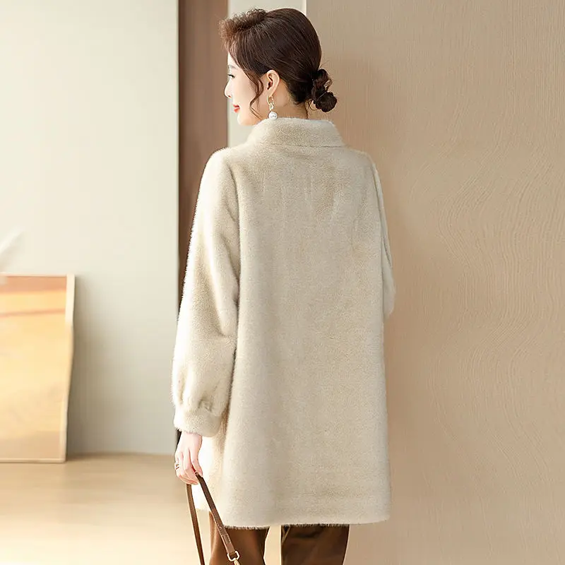 2025 new winter mink fur jacket women Fashion Mid-Length middle-aged mom Stand collar Fur one coat Female loose outerwear T833